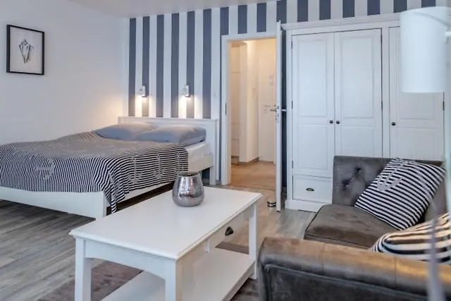 Simply _ad7 _ 11_ Apartment *